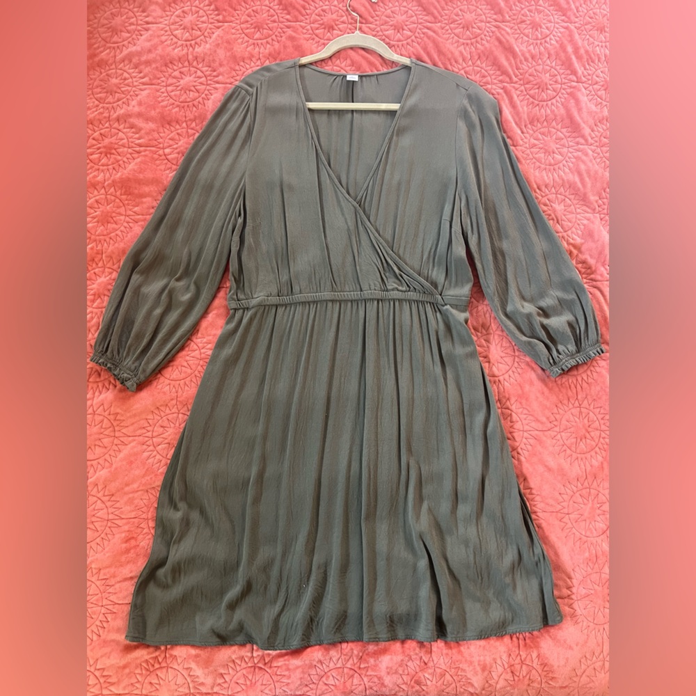 Old Navy size L green faux wrap dress long sleeve